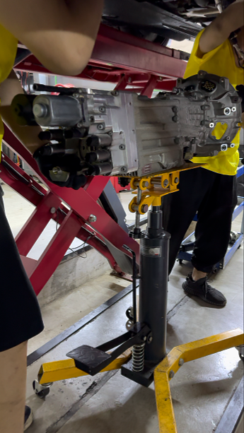 Getriebereparatur in Sharjah: Ihr Leitfaden f&uuml;r lokale Werkst&auml;tten und Preise